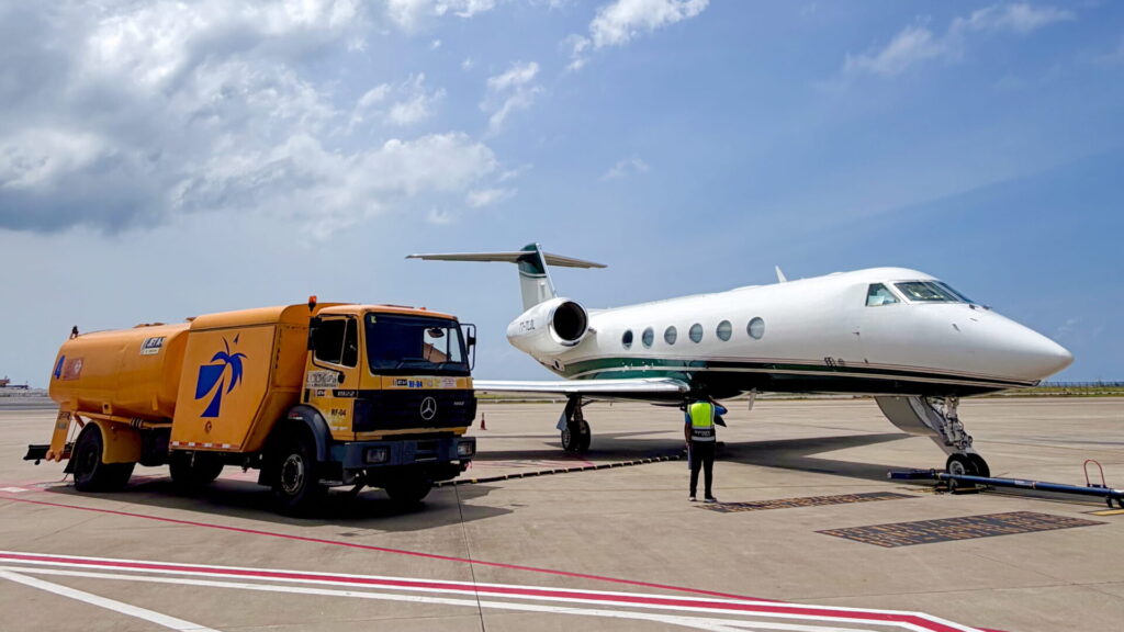 Planning a Short-Notice Flight to the Maldives